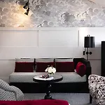 D'aubusson Hotel