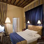 Hotel D'aubusson Paris